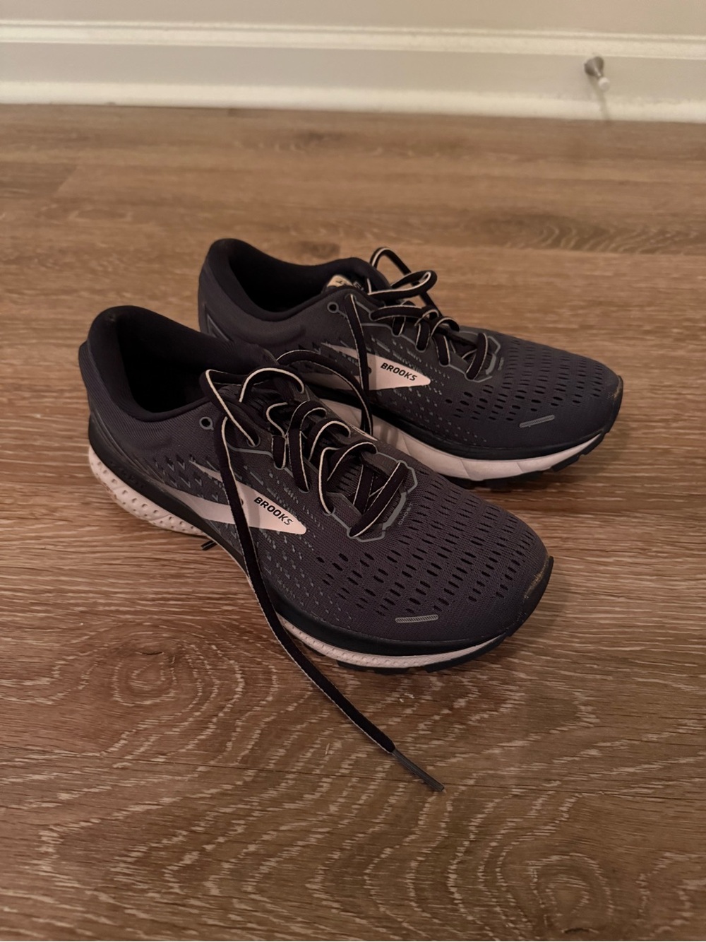 Brooks Women’s Dark Grey Ghost 13 Running Shoes - Size 7